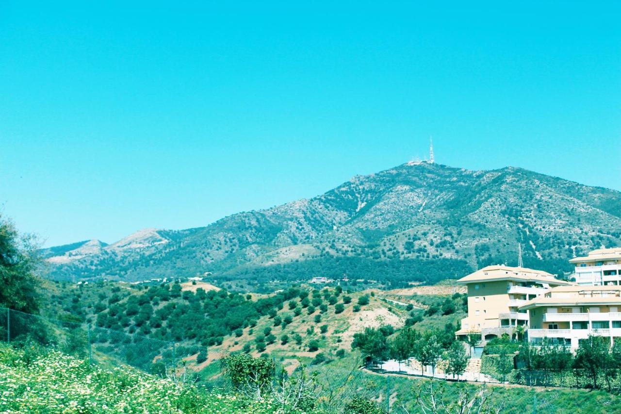 Appartamento Penthouse Near The Beach Fuengirola Esterno foto